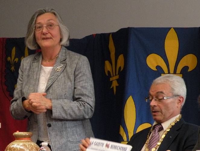 Mme Franoise Salan, laurate 2010 du prix annuel de l'Acadmie du Berry.