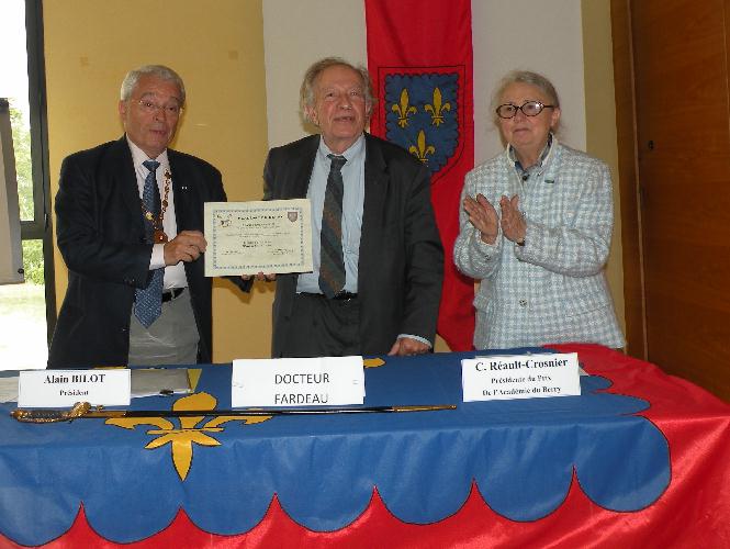 Remise du prix 2016 de l'Acadmie du Berry au Pr Michel Fardeau.