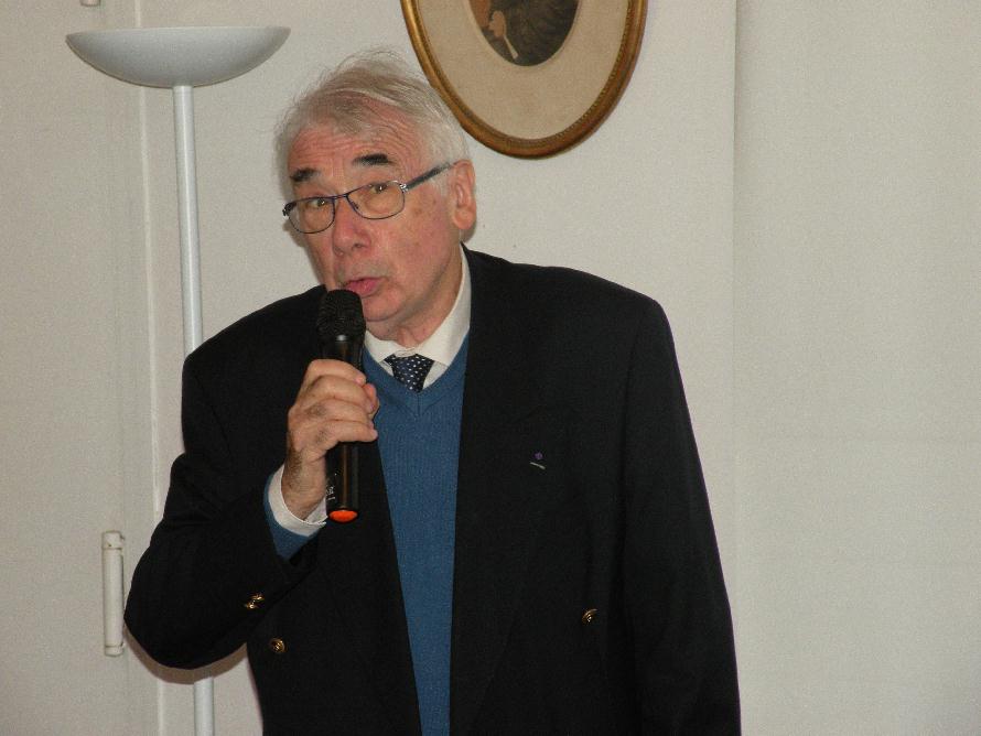 Jean-Pierre Surrault, pendant son discours de remerciement lors de la remise du prix de l'Acadmie du Berry 2019, pour le livre "Le Berry de la Renaissance".