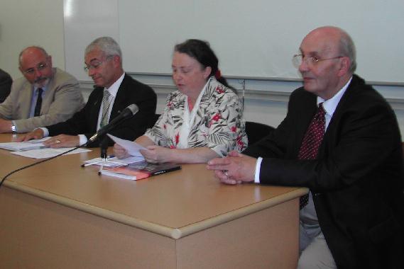 Pendant la prsentation du livre Le Berry insolite, de gauche  droite : Jean-Mary Couderc, Alain Bilot (prsident de l'Acadmie du Berry), Catherine Rault-Crosnier et Rgis Miannay.