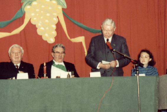 Jean-Baptiste DUROSELLE, Maurice PENIN de JARRIEN, Gabriel SPILLEBOUT et Catherine RAULT-CROSNIER, le 9 novembre 1986