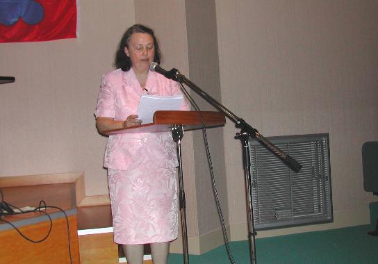 Catherine RAULT-CROSNIER prononant la rponse au discours de rception de Jean-Christophe RUFIN,  l'Acadmie Berrichonne, le 29 mars 2003.
