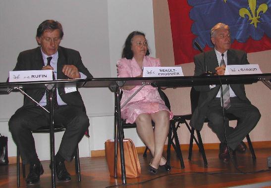 Jean-Christophe RUFIN et Catherine RAULT-CROSNIER lors de la sance solennelle de l'Acadmie Berrichonne, le 29 mars 2003  Bourges.