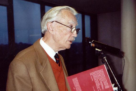 Max BIZEAU au spectacle de posie  Tours, le 16 mars 2002.