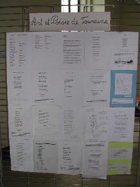 Panneau des pomes exposs par les membres de l'association "Art et Posie de Touraine", au "Mur de posie de Tours" 2003.