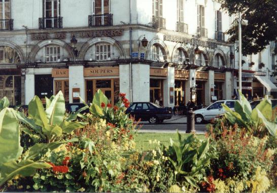 Brasserie de l'Univers  Tours, o s'est droul le Banquet de la posie, le 16 mars 2003.