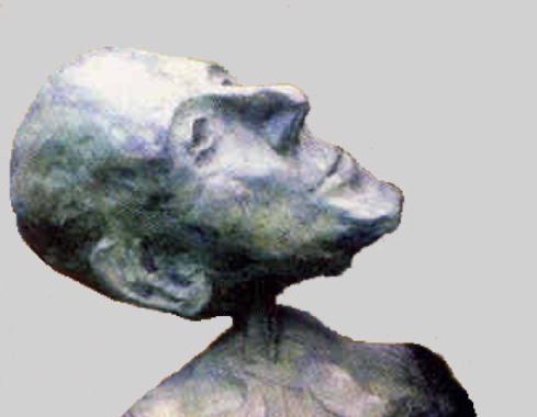 Sculpture de Daniel ESMOINGT, photographie par Jacques-Hubert FROUGIER, illustrant son pome LA VOIX DES SUPPLICIS.