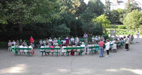 5mes Rencontres littraires au jardin des Prbendes  Tours, le 22 aot 2003 sur Eugne BIZEAU.