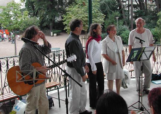 L'quipe des potes et musiciens, avec de gauche  droite: Michel Caao, Jol Cormier, Claire Crosnier, Catherine Rault-Crosnier et Richard Oulli.
