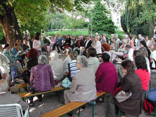 Une partie du public lors de la Rencontre littraire du 24 aot 2007, consacre  Paul Scarron.