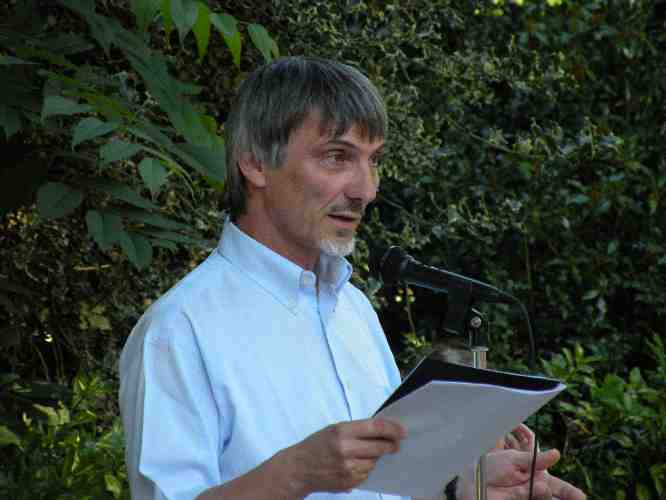 Franois Lacore le 30 aot 2013, lors de la rencontre littraire dans le jardin des Prbendes  Tours.