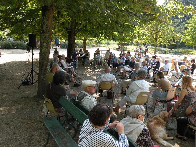 Une partie du public lors de la Rencontre littraire consacre  Lonard de Vinci vu par les crivains, le 14 aot 2020.